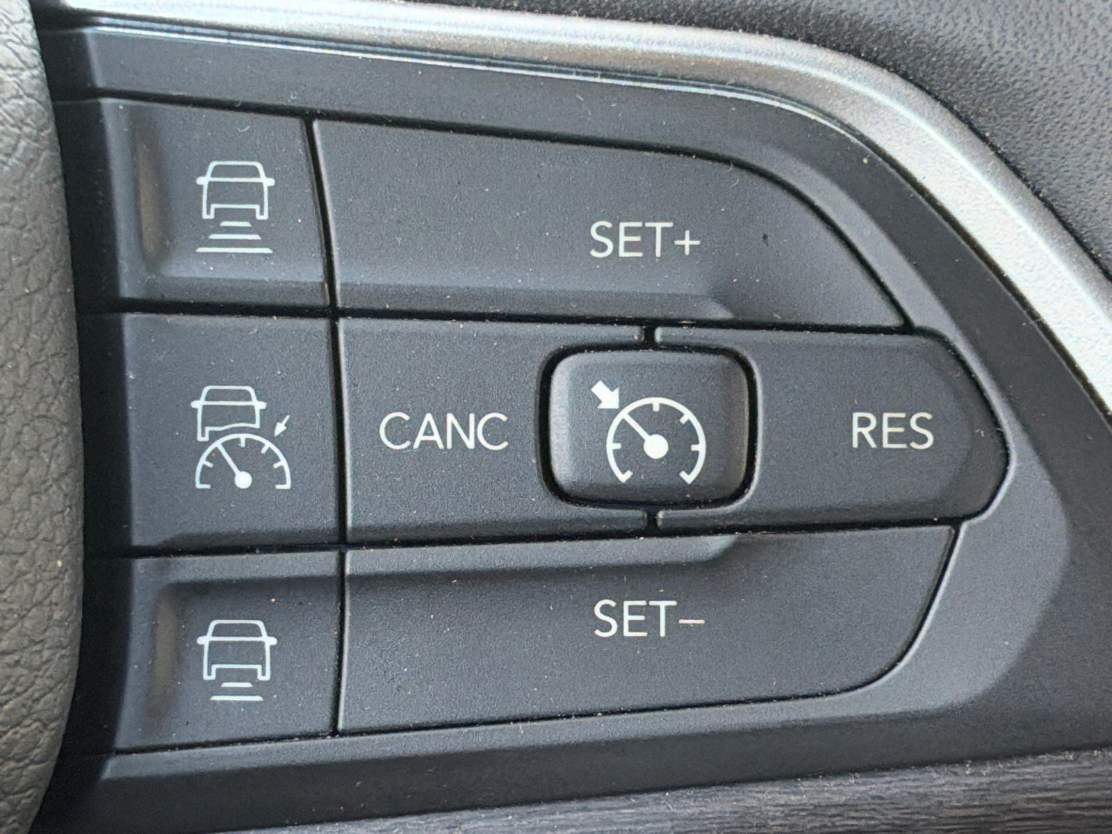 Used 2024 Jeep Grand Cherokee Limited 4xe AWD/4WD image 29
