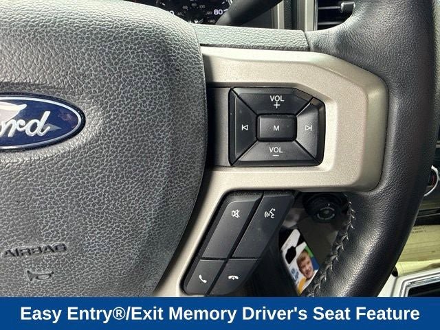 Used 2022 Ford F250 Lariat w/ Black Appearance Package AWD/4WD image 26