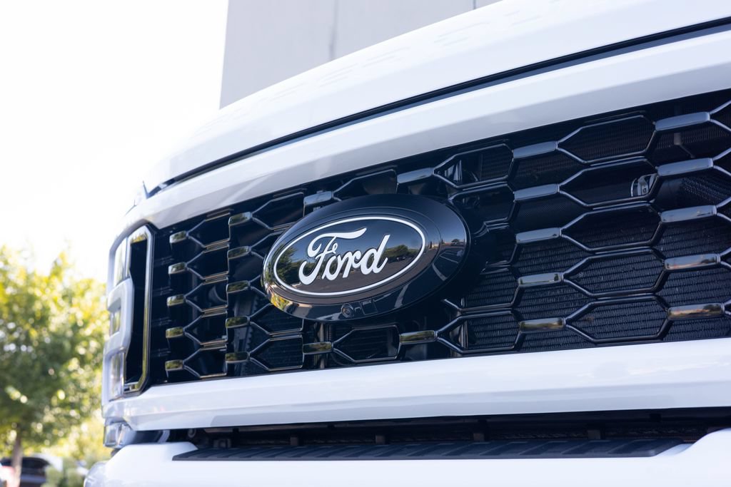 Used 2024 Ford F450 Limited w/ FX4 Off-Road Package AWD/4WD image 8