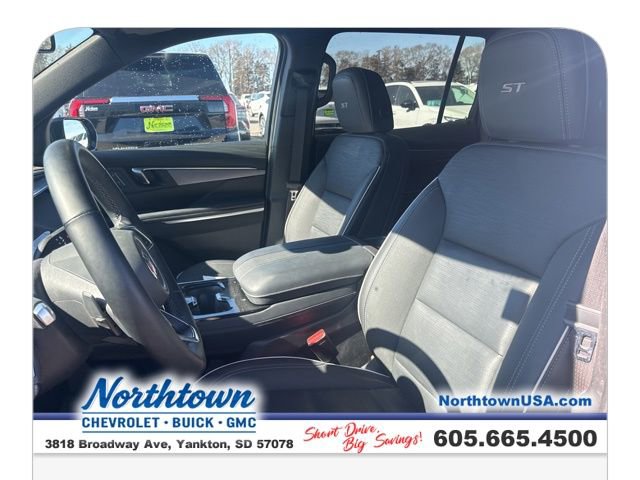 Used 2025 Buick Enclave Sport Touring image 19