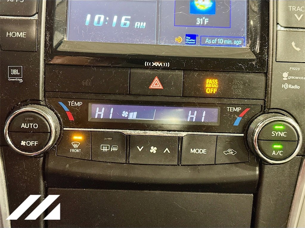 Used 2017 Toyota Camry XLE image 16