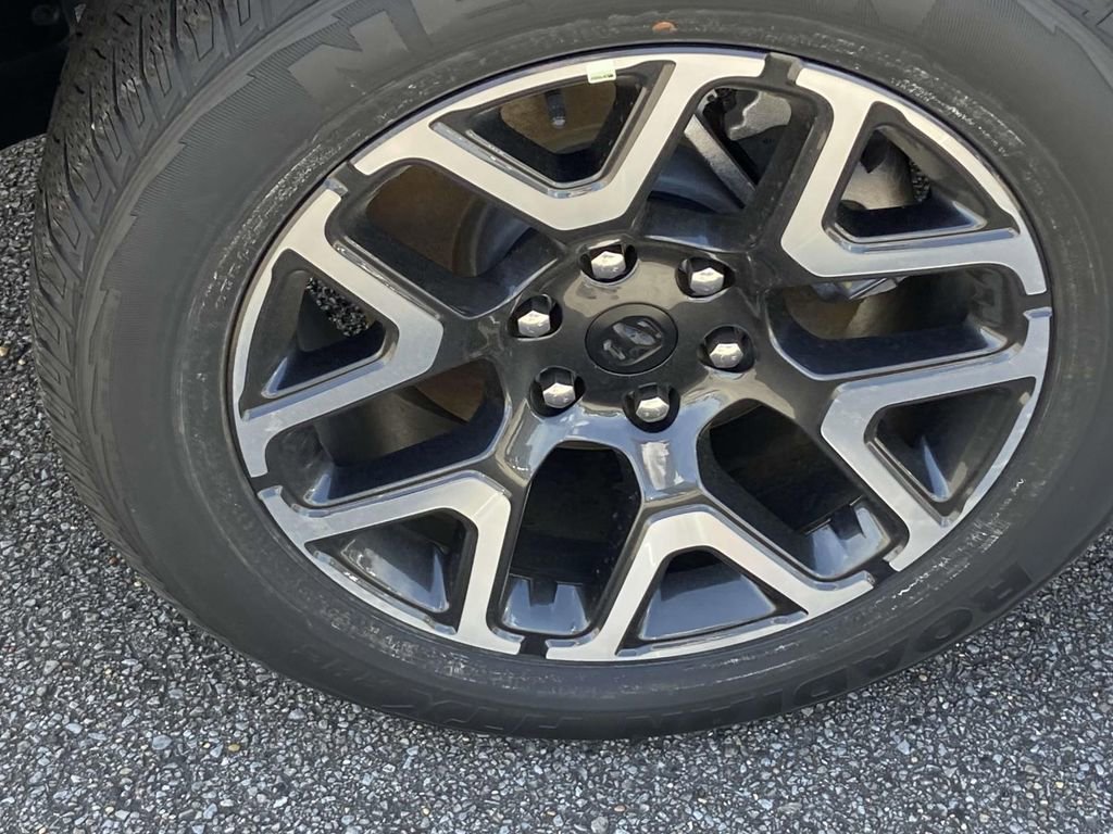 New 2025 RAM 1500 Laramie image 8