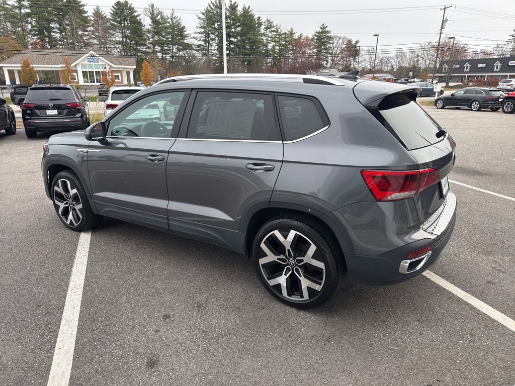 Used 2022 Volkswagen Taos SEL w/ Panoramic Sunroof Package image 6