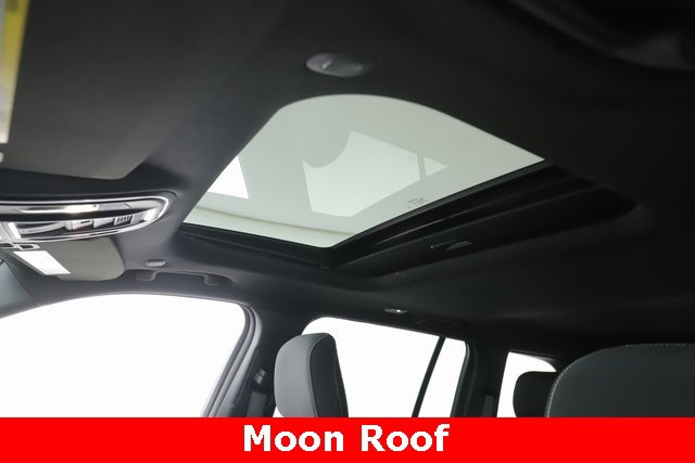 Used 2024 Jeep Grand Cherokee Laredo X w/ Trailer Tow Package image 18