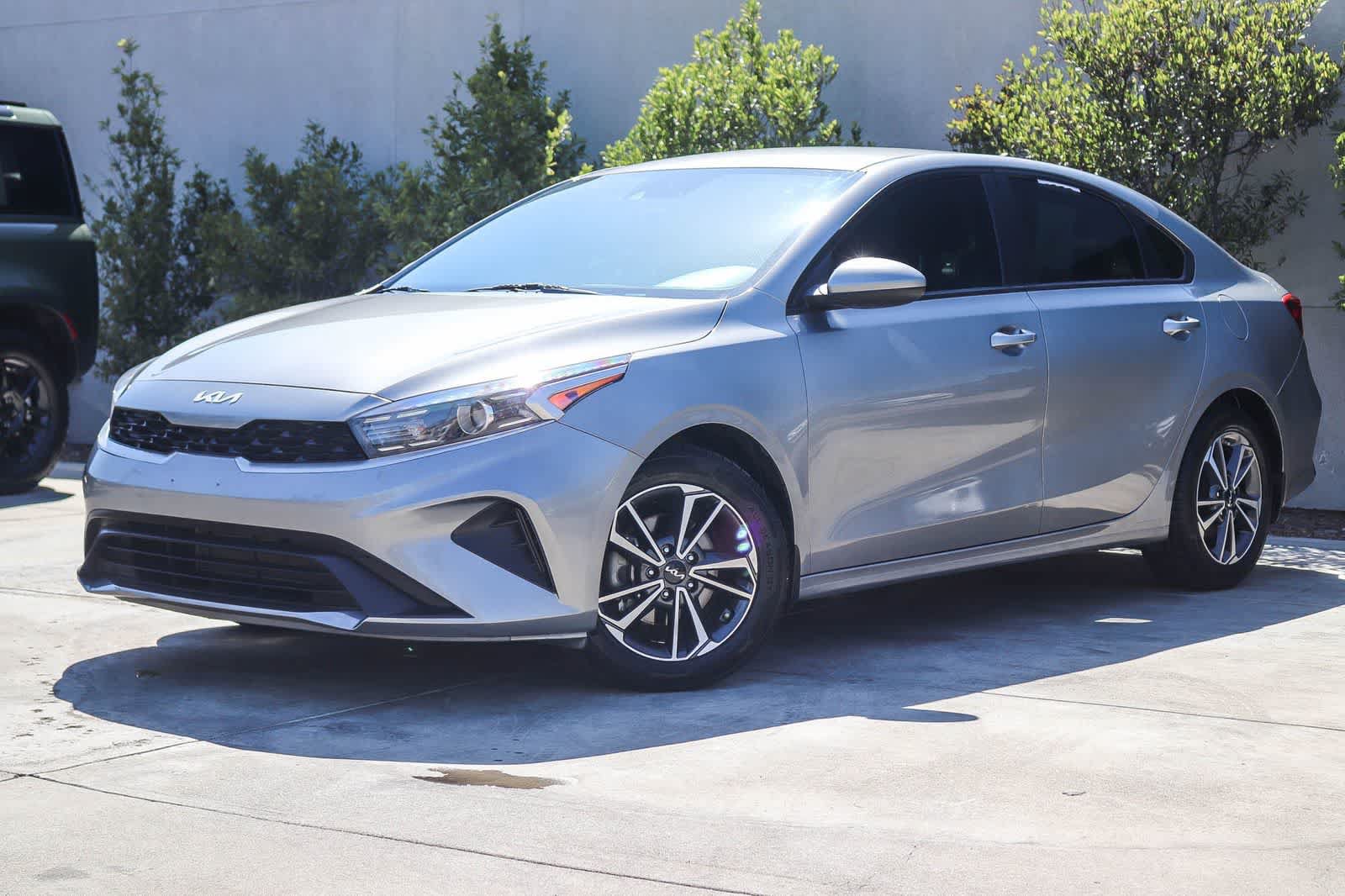 Used 2023 Kia Forte LXS FWD video 1