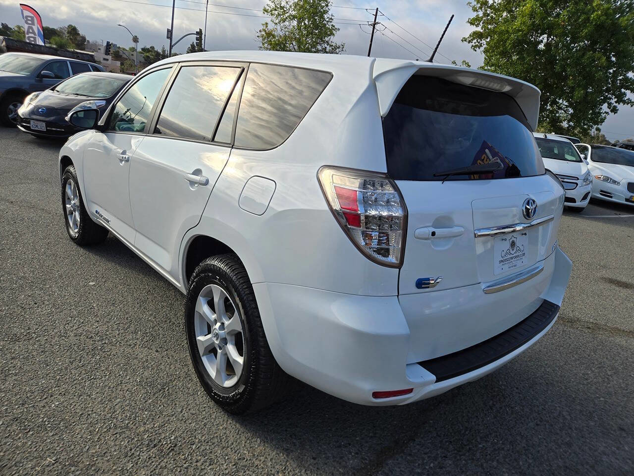 Used 2012 Toyota RAV4 EV image 11