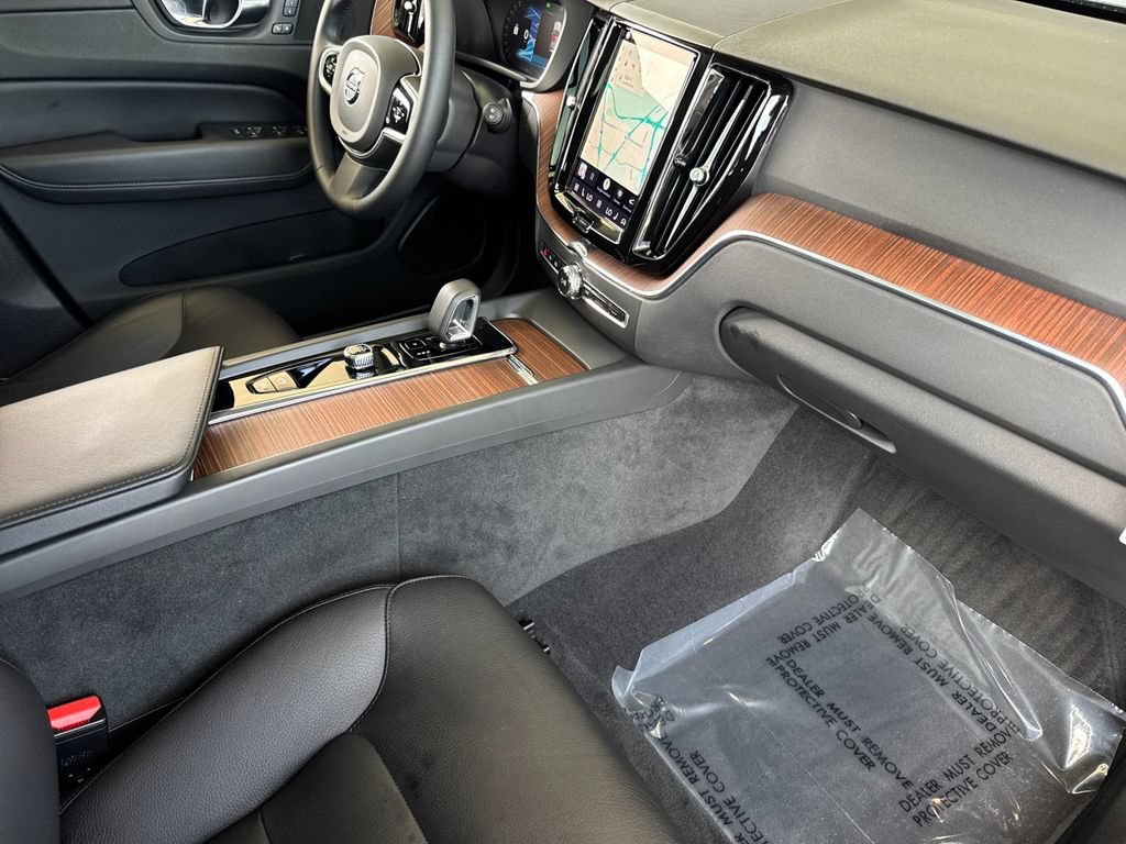 Certified 2023 Volvo XC60 B5 Plus w/ Protection Package Premier FWD image 15