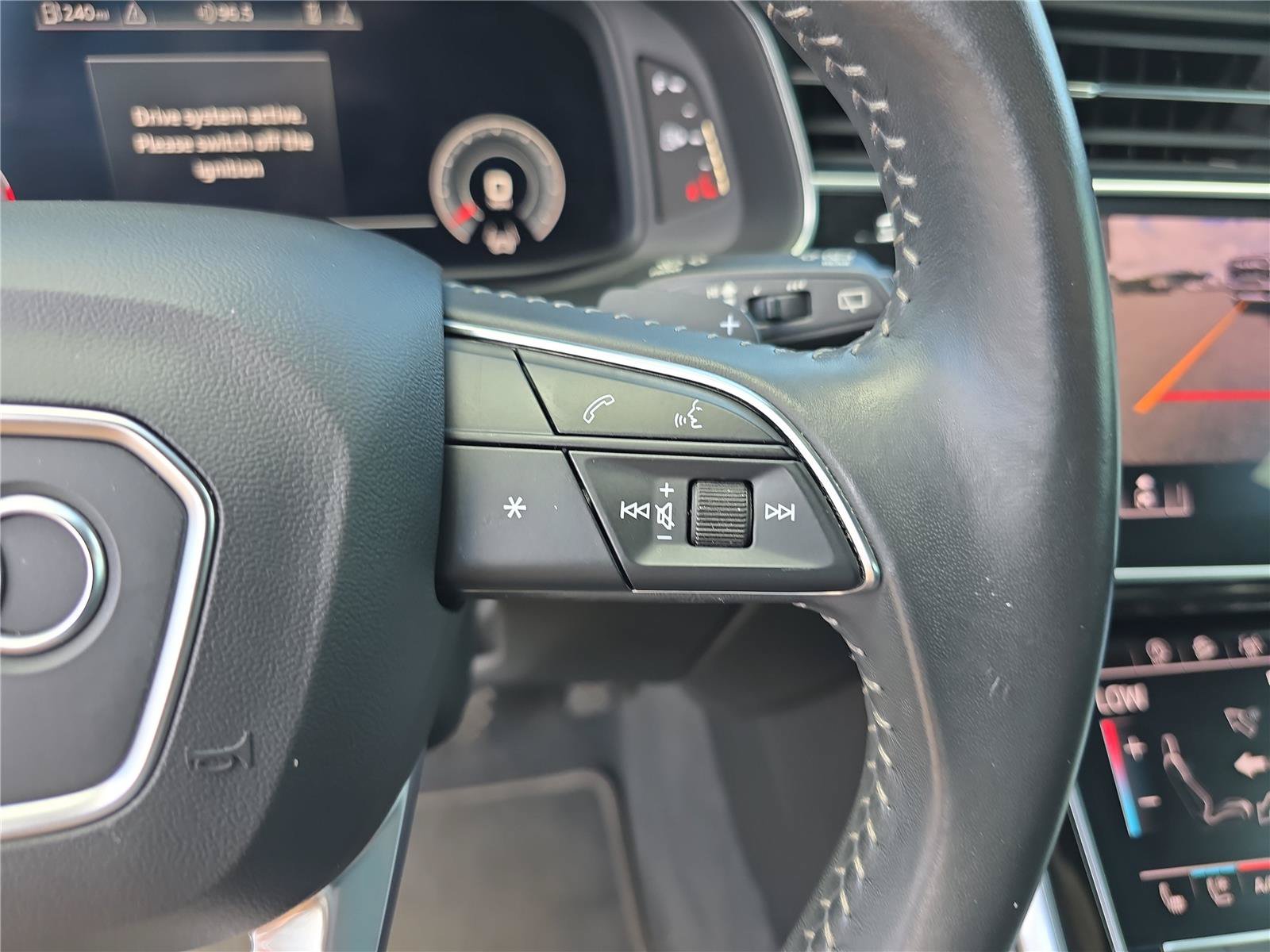 Used 2019 Audi Q8 Premium Plus AWD/4WD image 31