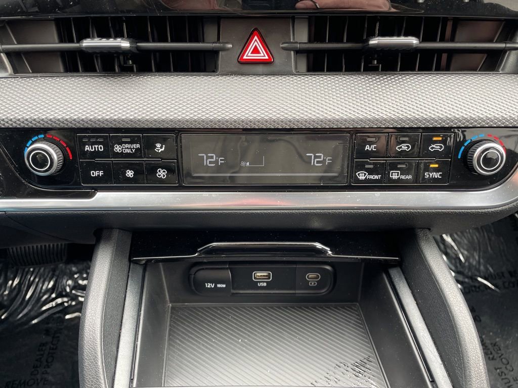 Used 2024 Kia Sportage LX FWD image 21