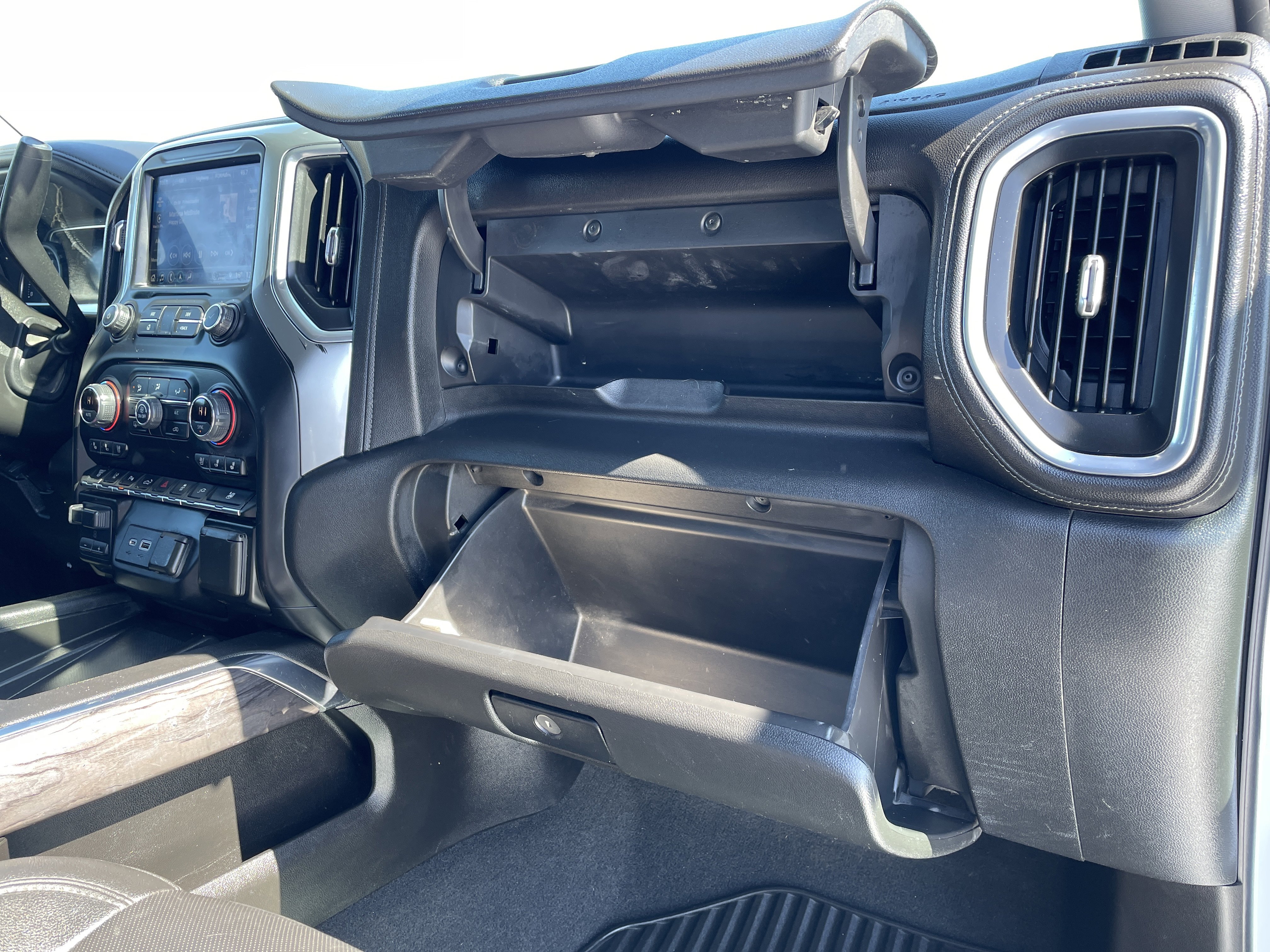 Used 2021 Chevrolet Silverado 3500 LTZ w/ LTZ Premium Package image 36