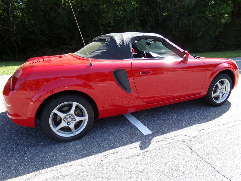 Used 2000 Toyota MR2 image 6
