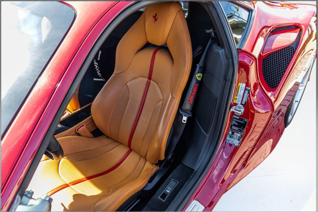 Certified 2022 Ferrari F8 Tributo RWD image 43