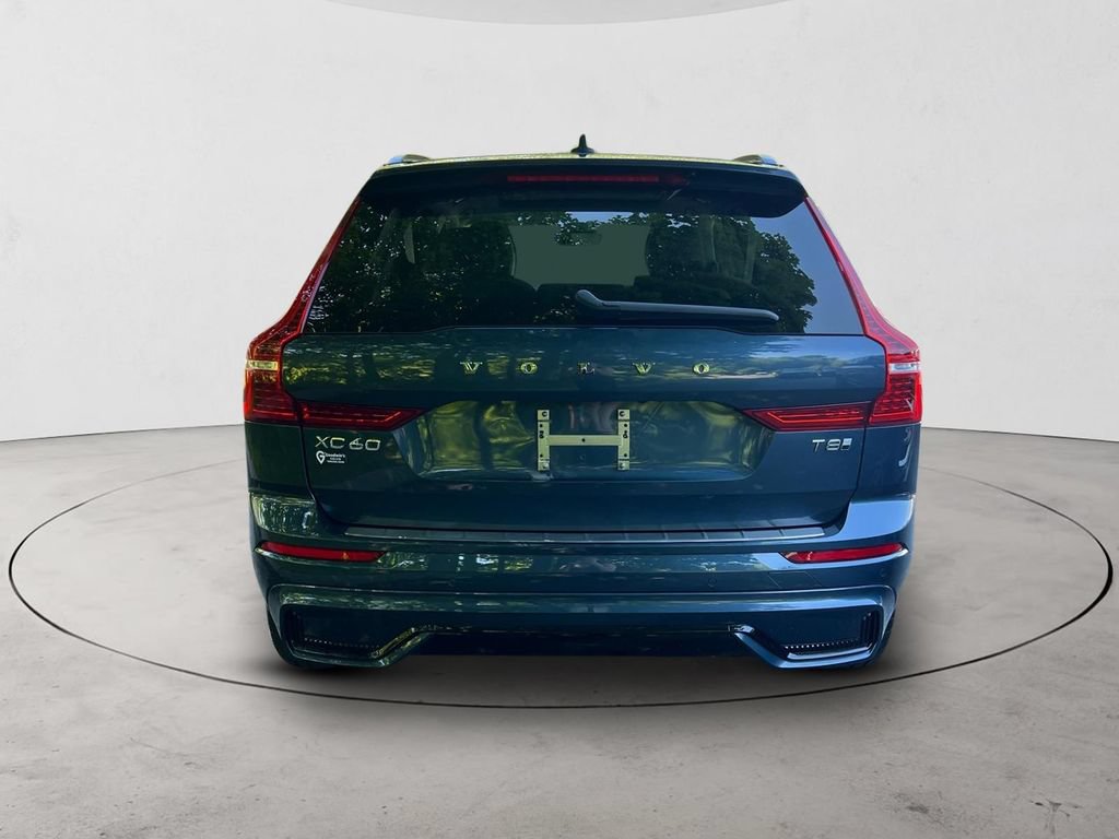 Certified 2025 Volvo XC60 T8 Ultra w/ Protection Package Premier AWD/4WD image 4