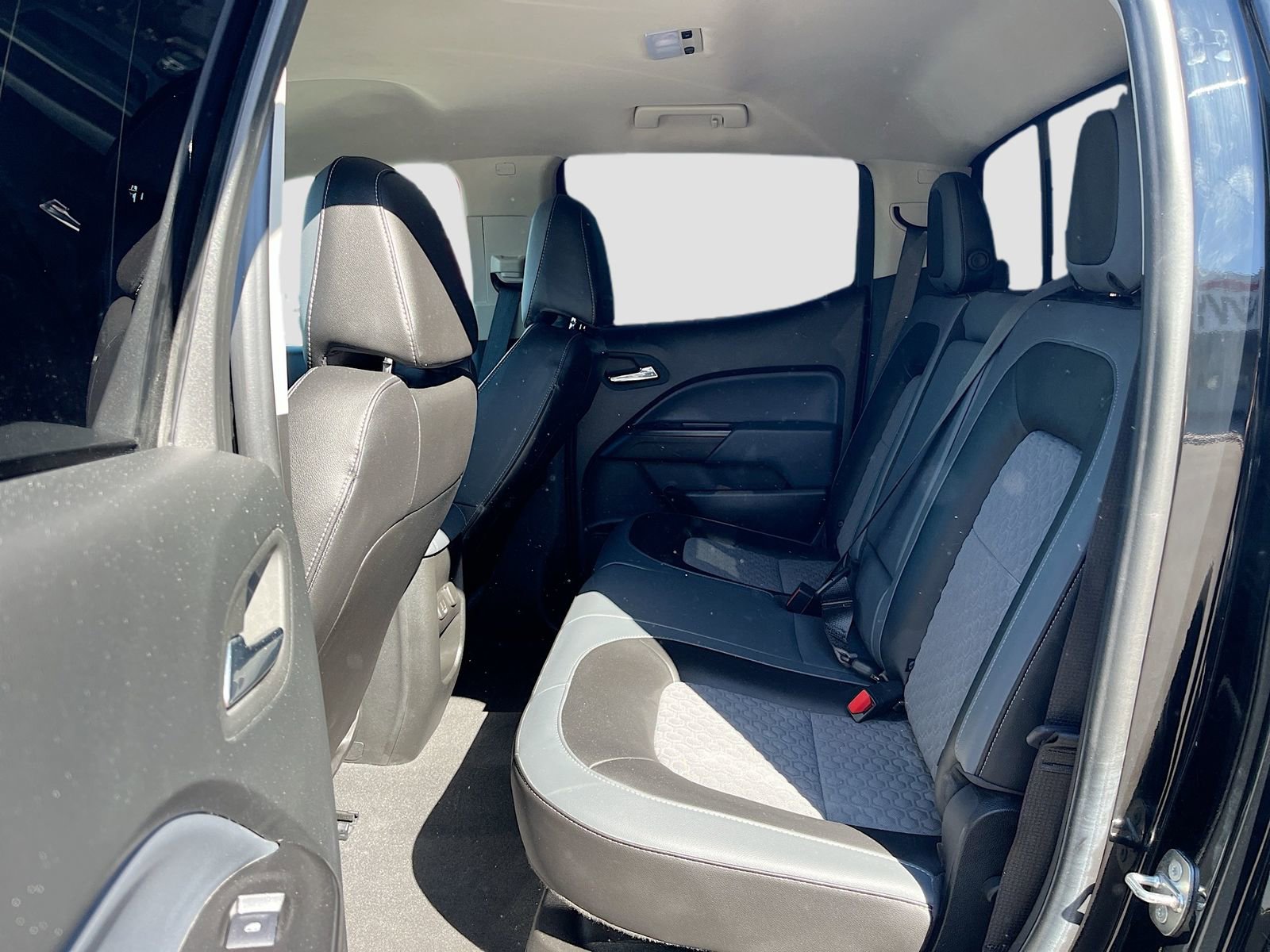 Used 2022 Chevrolet Colorado Z71 AWD/4WD image 24