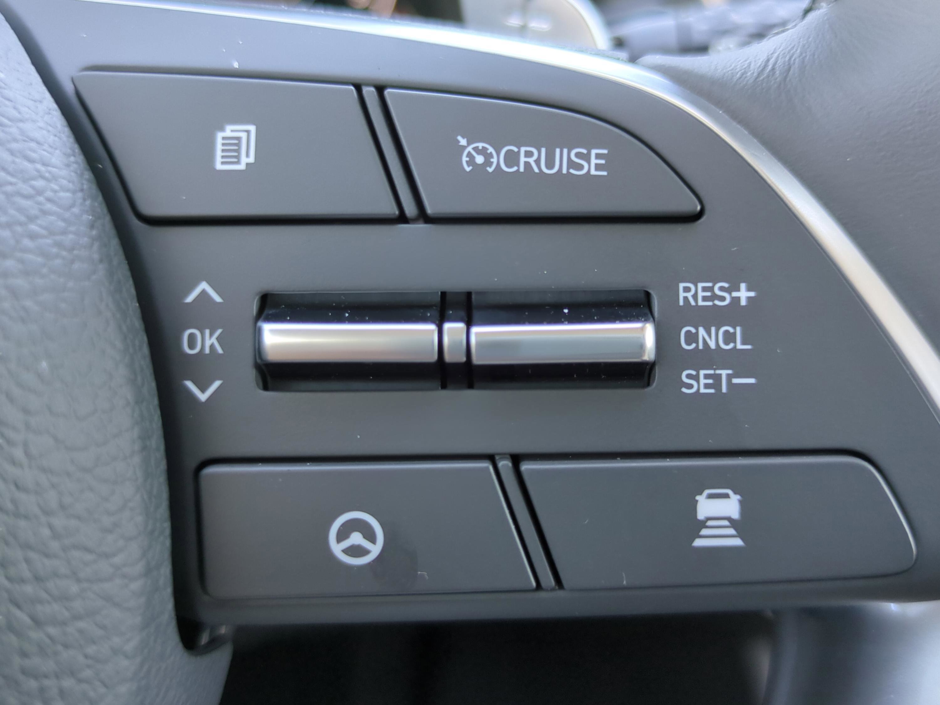Used 2022 Hyundai Sonata Limited w/ Preferred Accessory Package FWD image 22
