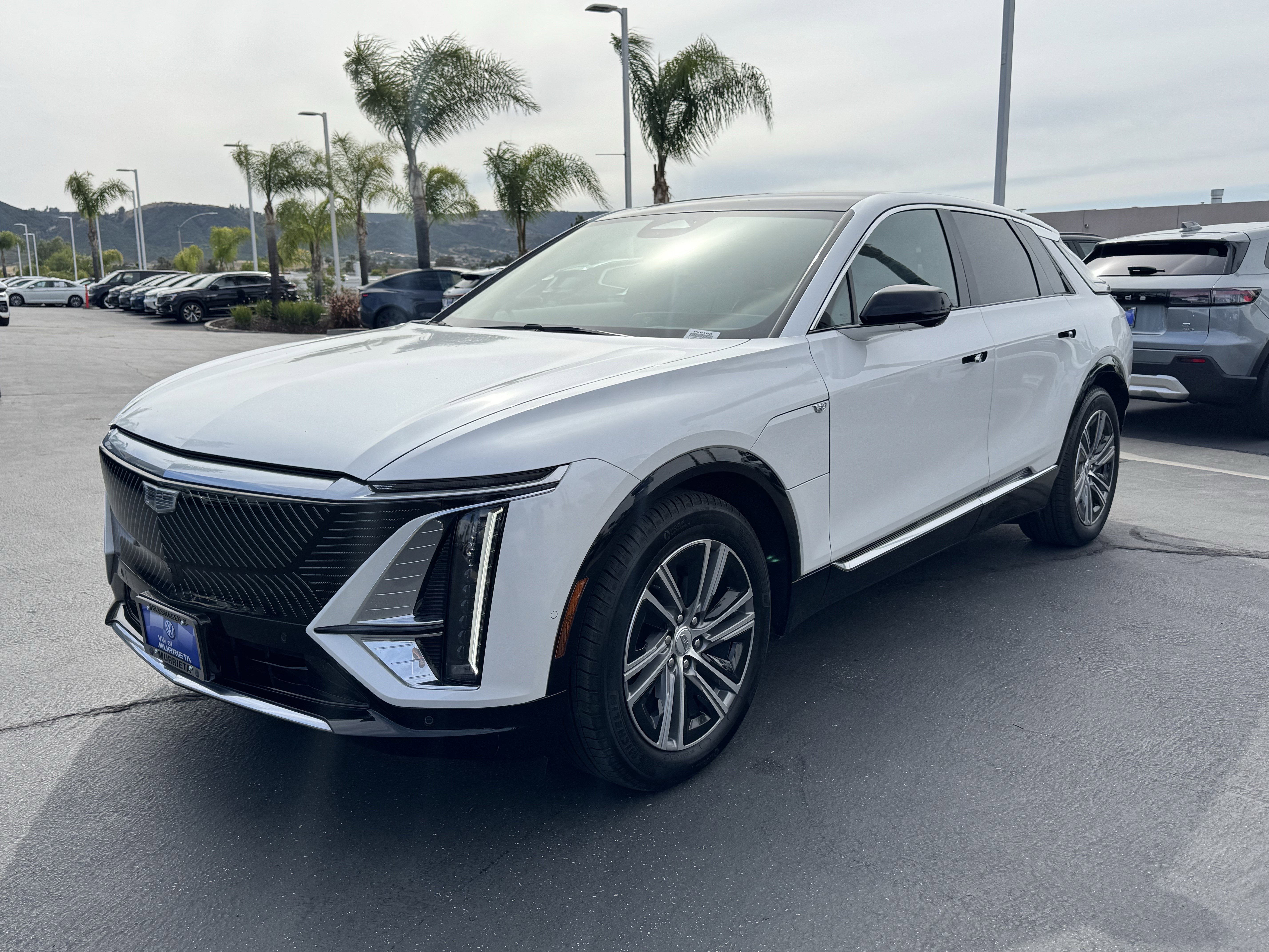 Used 2024 Cadillac Lyriq Luxury AWD/4WD image 5