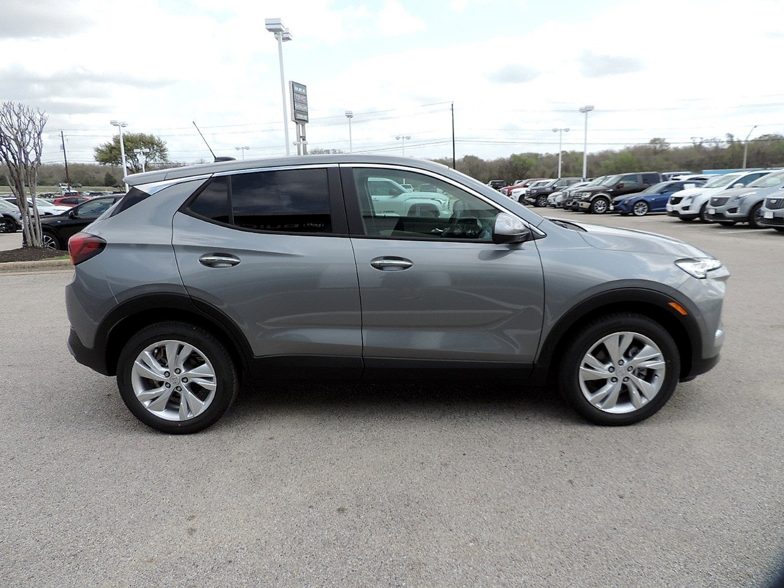 New 2026 Buick Encore GX Preferred w/ Comfort Package FWD image 4