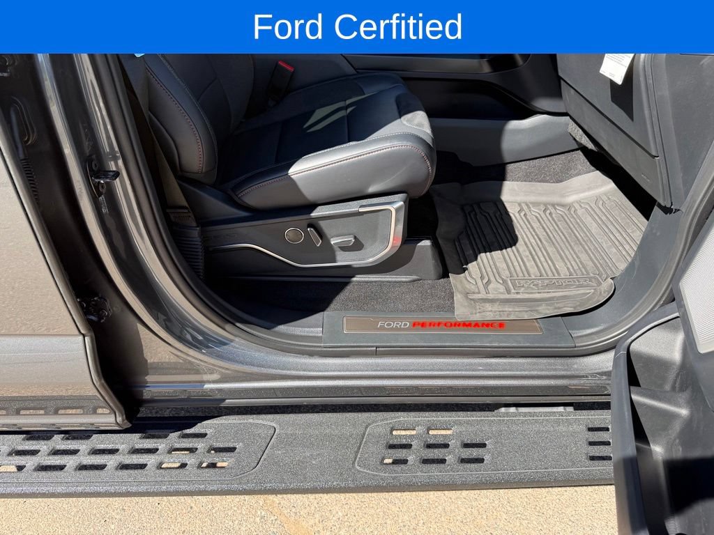 Used 2025 Ford F150 Raptor AWD/4WD image 37