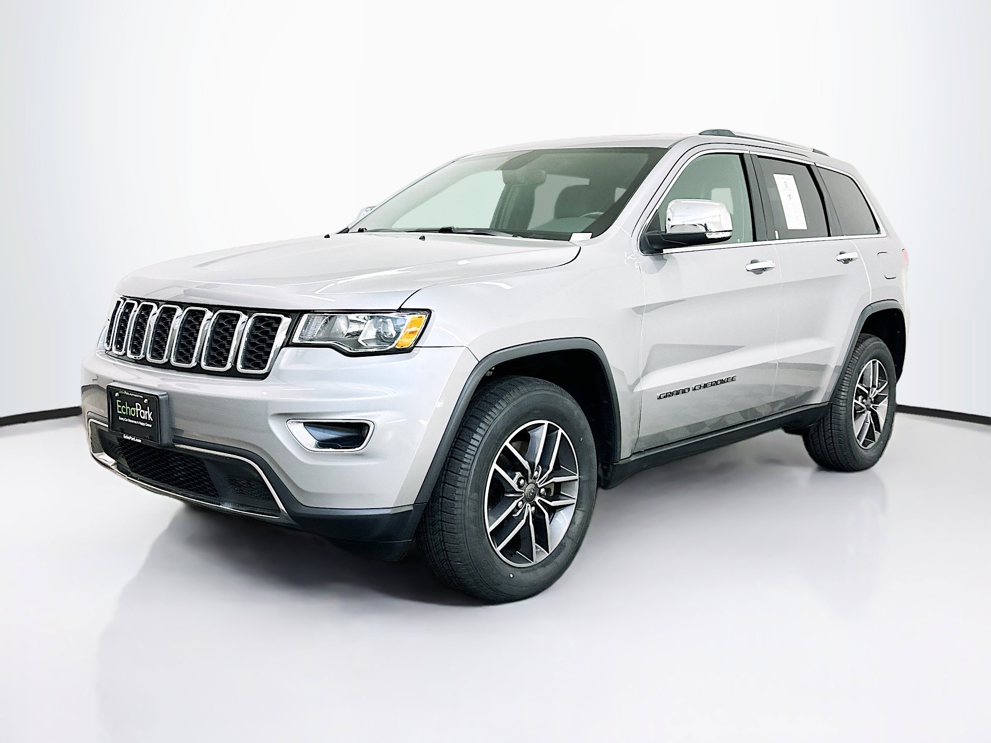 Used 2019 Jeep Grand Cherokee Limited image 3