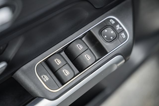 Certified 2023 Mercedes-Benz GLB 250 4MATIC image 36