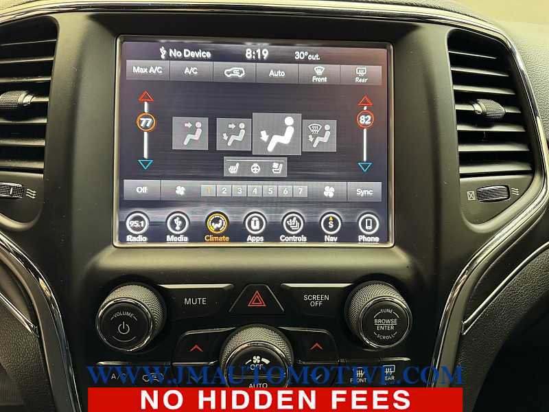 Used 2018 Jeep Grand Cherokee Limited w/ Luxury Group II image 25