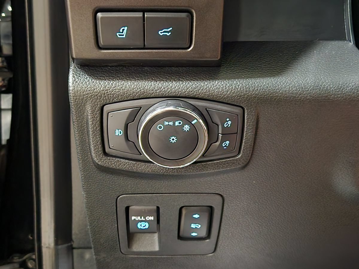 Used 2021 Ford Expedition Max Limited RWD image 41