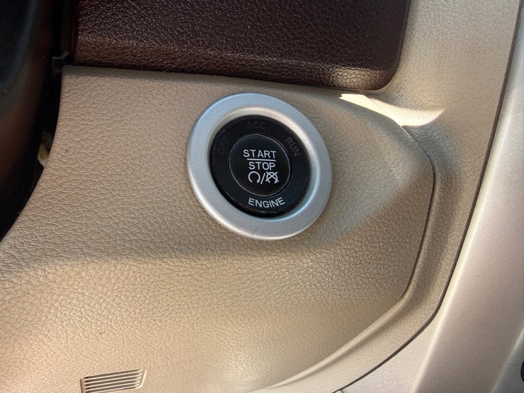 Used 2016 RAM 2500 Laramie AWD/4WD image 35