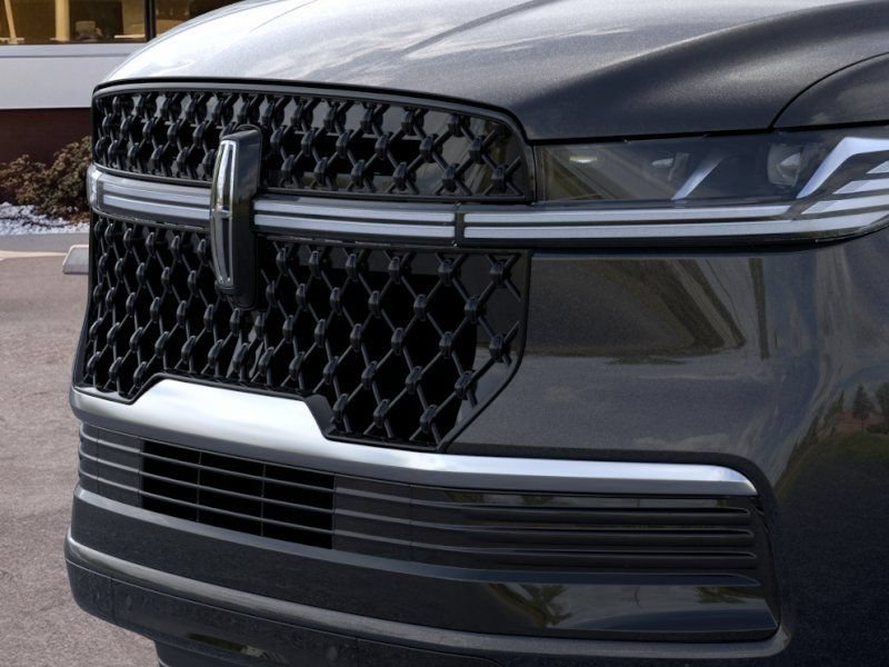 New 2026 Lincoln Navigator L Reserve w/ Jet Appearance Package AWD/4WD image 17