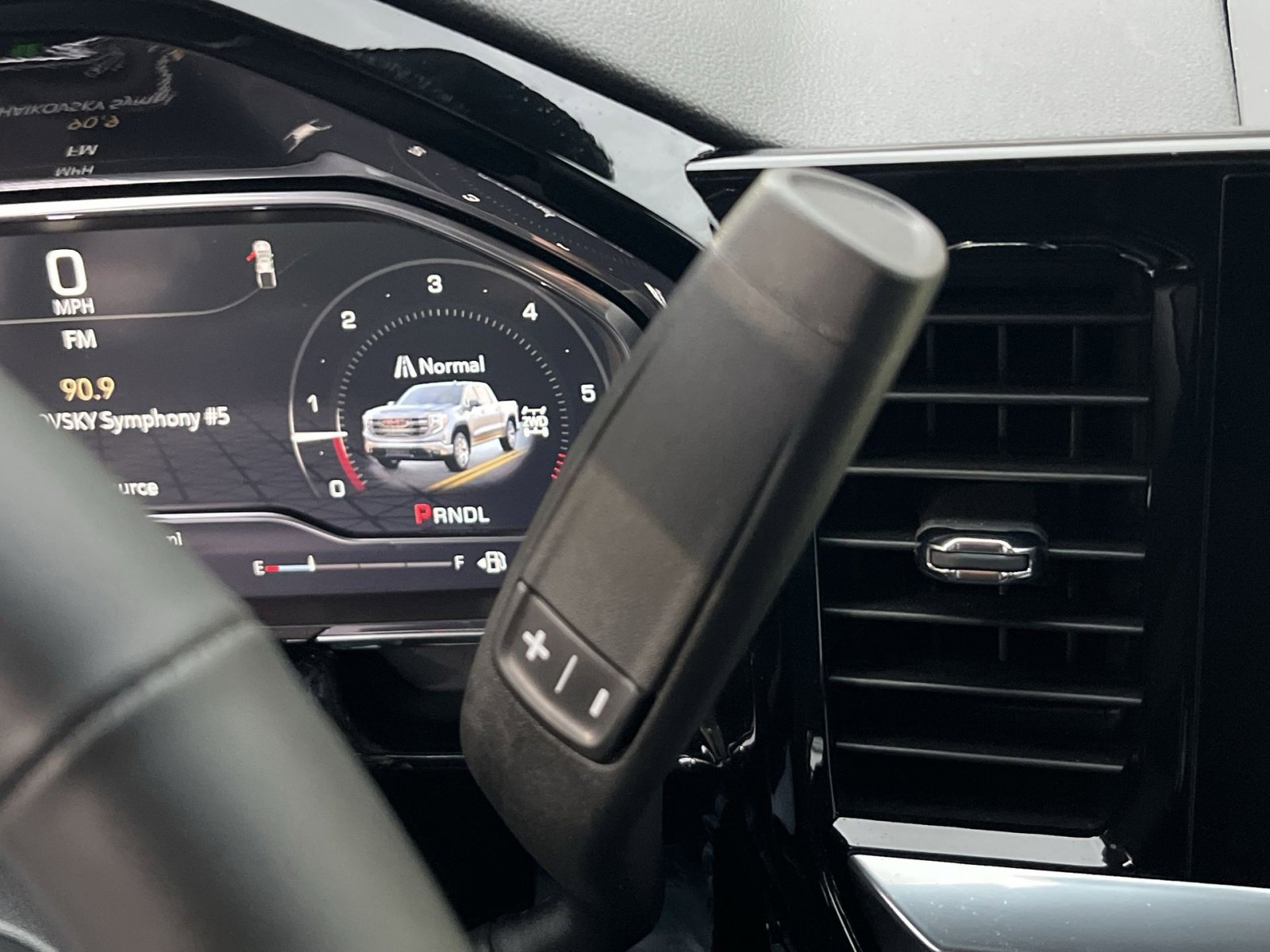 Used 2024 GMC Sierra 1500 Elevation image 21