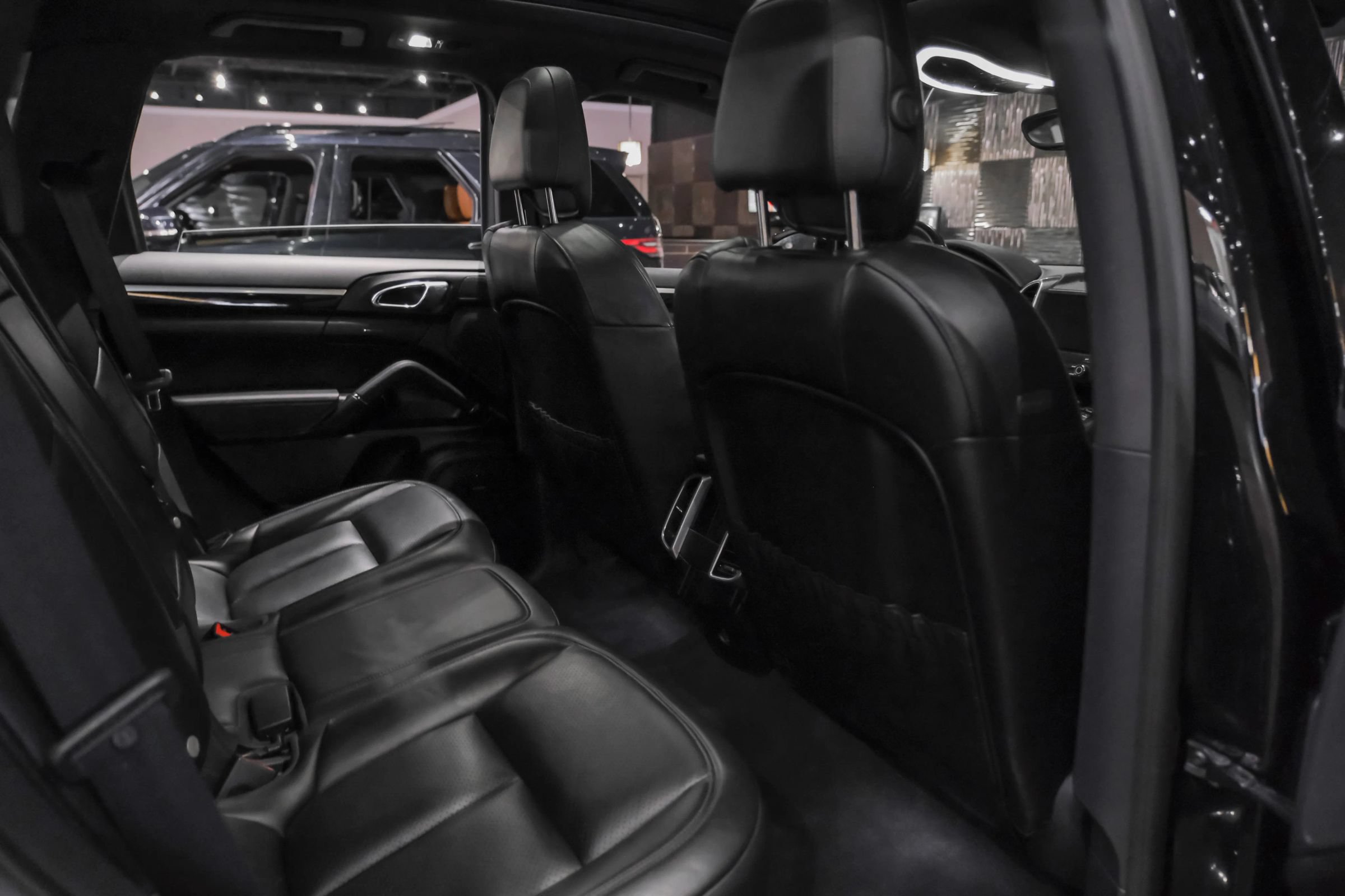 Used 2018 Porsche Cayenne AWD/4WD image 34