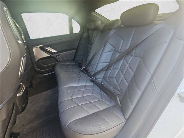 Used 2023 BMW 760i xDrive AWD/4WD image 17