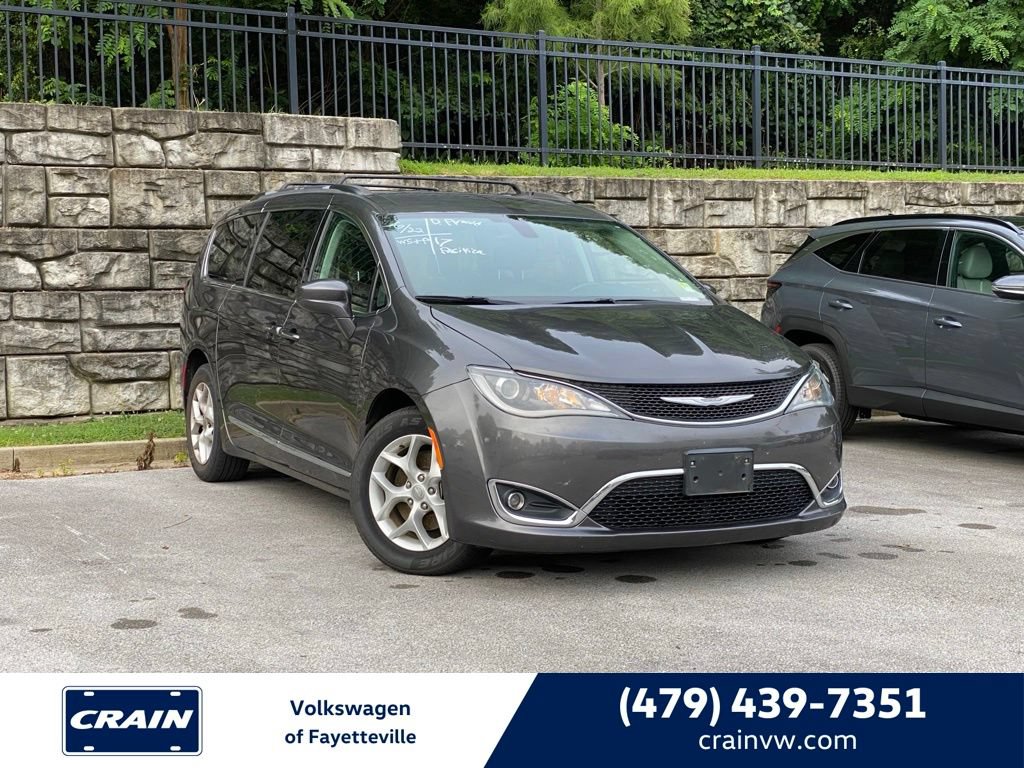 Used 2017 Chrysler Pacifica Touring-L w/ Tire & Wheel Group