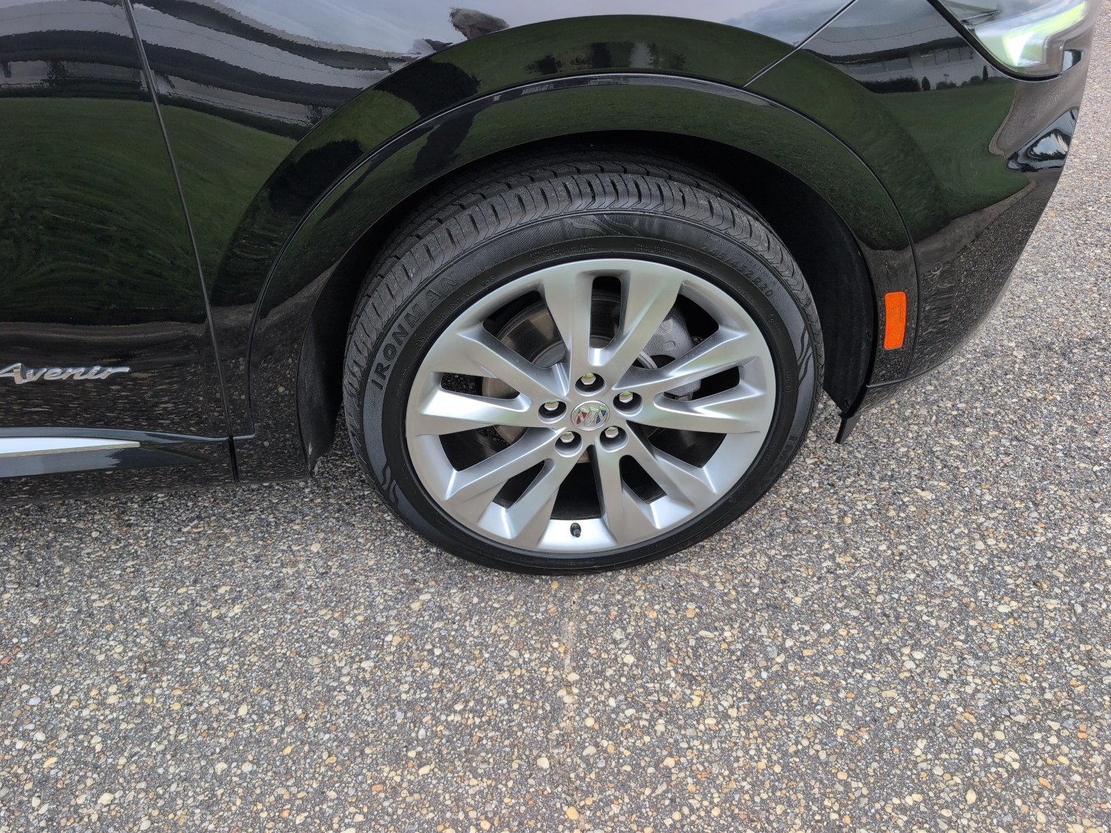 Used 2023 Buick Envision Avenir AWD/4WD image 9