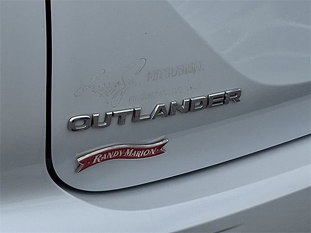 Used 2022 Mitsubishi Outlander ES image 39