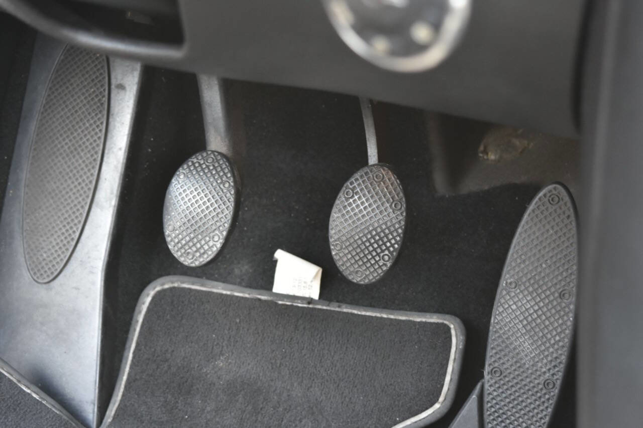 Used 2012 MINI Cooper Convertible FWD image 41