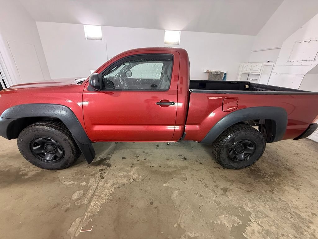 Used 2012 Toyota Tacoma 4x4 Regular Cab image 3