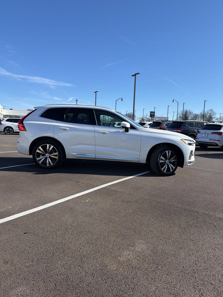 Certified 2023 Volvo XC60 B5 Plus w/ Climate Package image 2