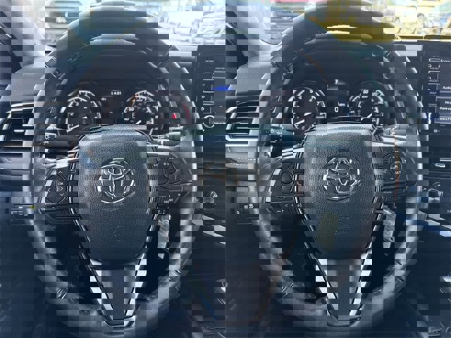 Used 2024 Toyota Camry SE image 12