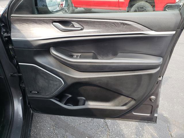 Used 2021 Jeep Grand Cherokee L Limited w/ Trailer Tow Group (B) image 17