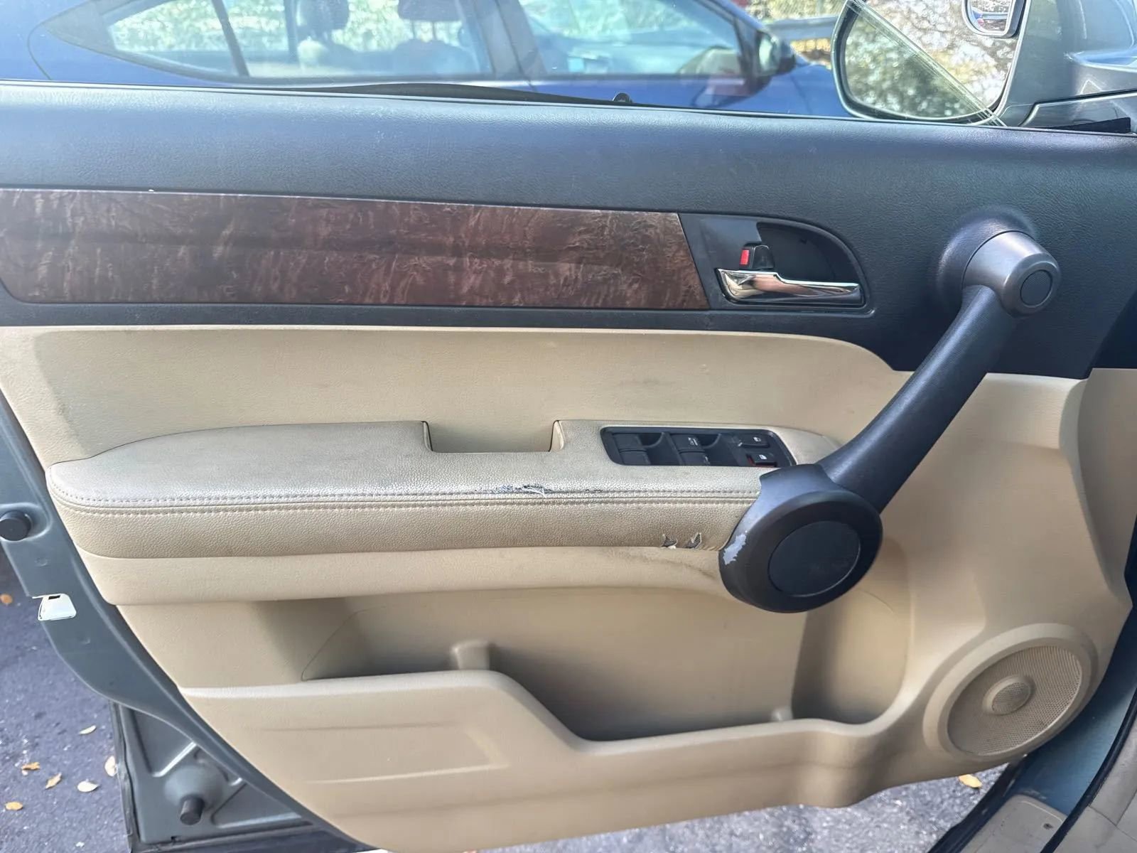 Used 2011 Honda CR-V EX-L image 10