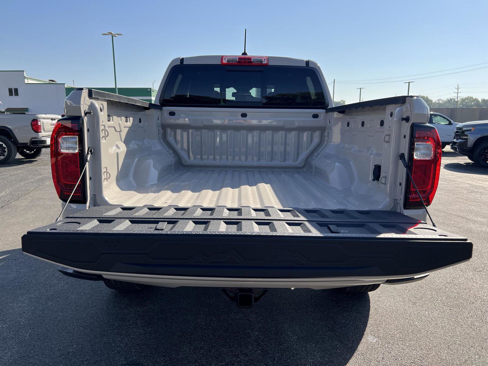 New 2026 GMC Canyon AT4 image 43