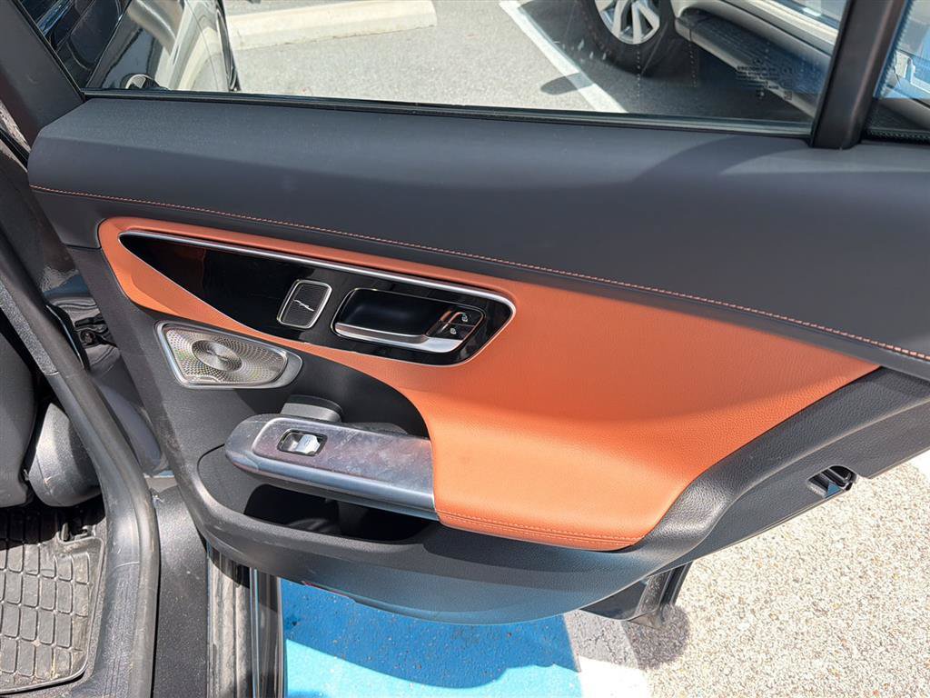 Used 2024 Mercedes-Benz C 300 Sedan image 15