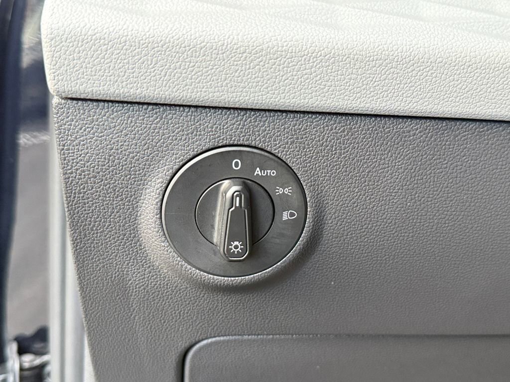 Used 2022 Volkswagen Taos S image 21