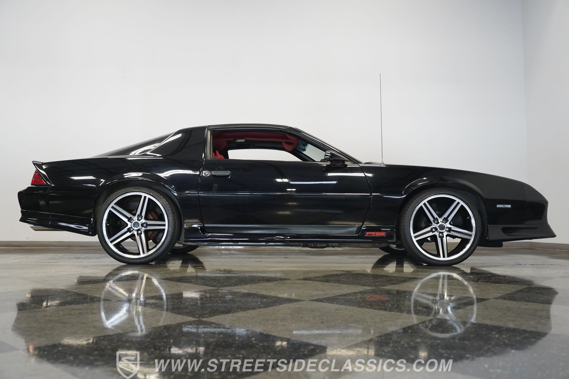 Used 1992 Chevrolet Camaro RS image 19