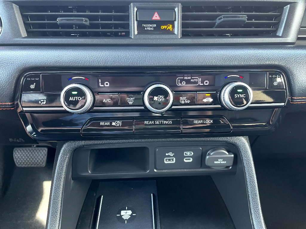 Used 2025 Honda Pilot TrailSport image 19