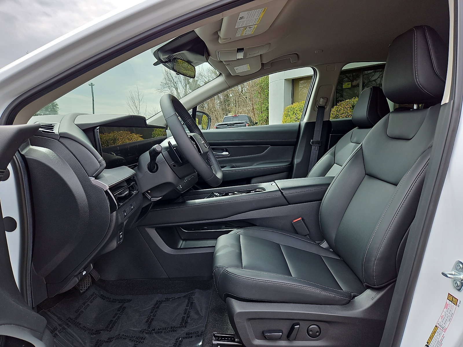 Certified 2025 Nissan Murano SV image 13