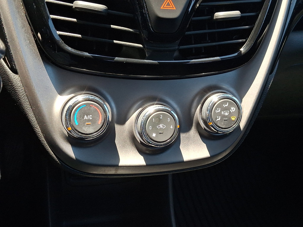 Used 2022 Chevrolet Spark LT FWD image 29
