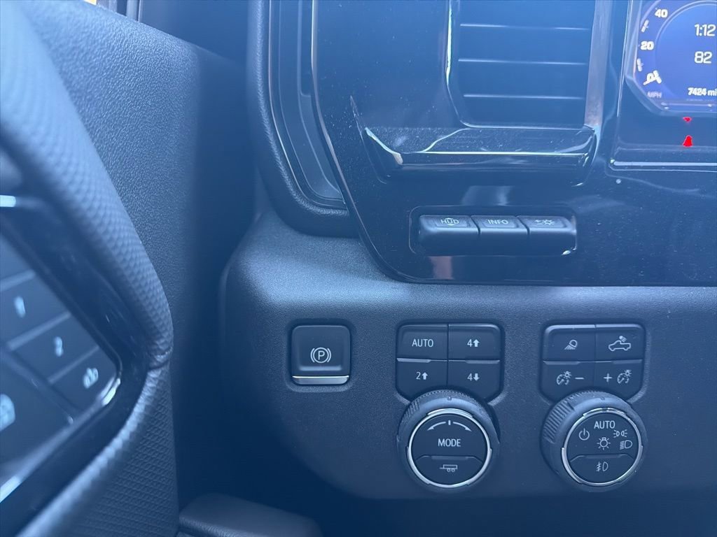 Used 2024 Chevrolet Silverado 2500 ZR2 w/ Technology Package image 20