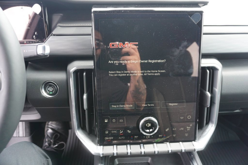 New 2025 GMC Acadia Elevation w/ LPO, Floor Liner Package image 19