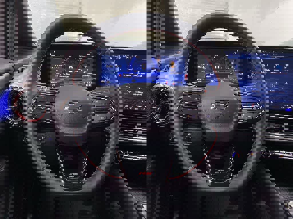 Used 2024 Chevrolet Equinox EV RS image 20